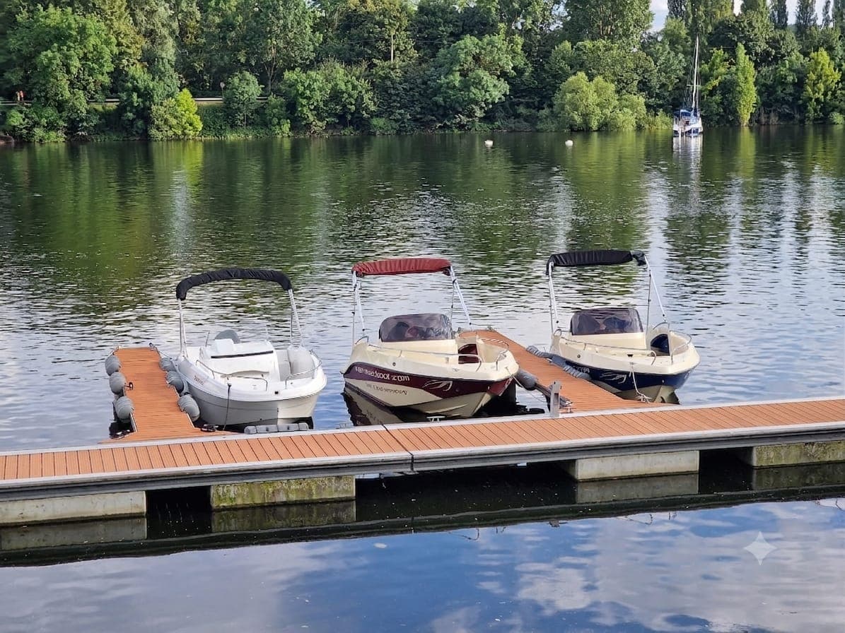 Boot mieten am Schiersteiner Hafen in Wiesbaden